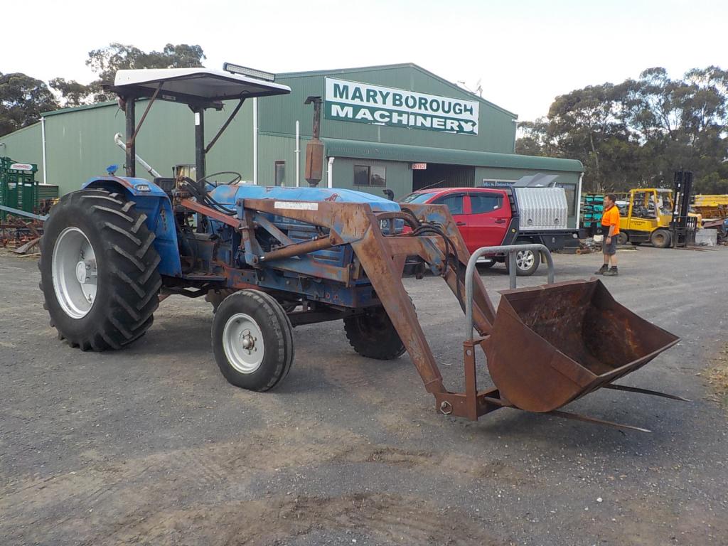 Leyland 384 FEL Tractor