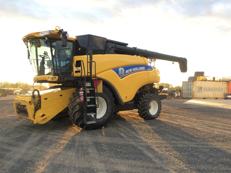 2012 NEW HOLLAND CR8090 CR8090 HarvesterHeader