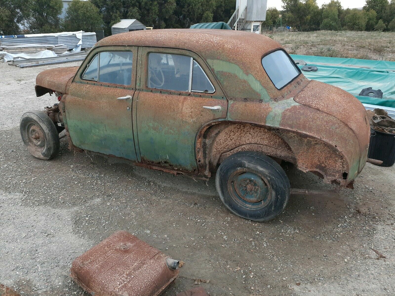 1950 PLYMOUTH SPECIAL DELUXE SEDAN