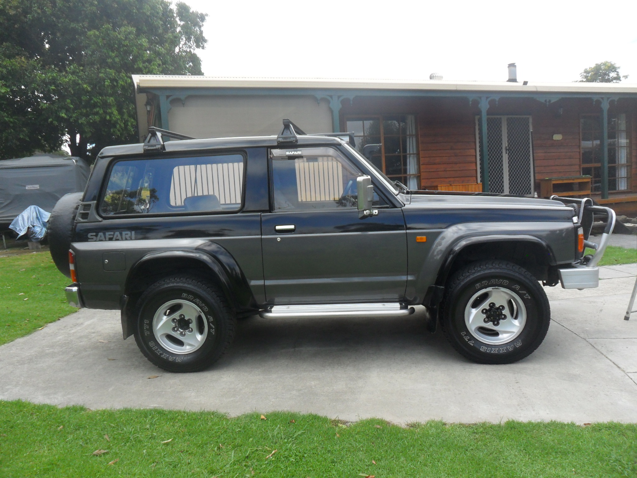 1988 NISSAN SAFARI GRANROAD SWB WAGON