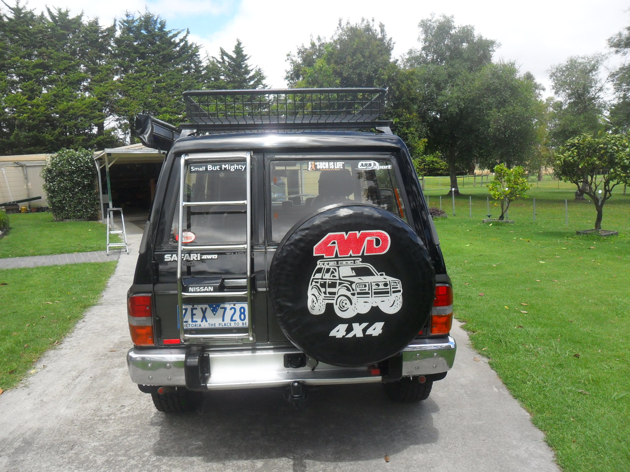 1988 NISSAN SAFARI GRANROAD SWB WAGON