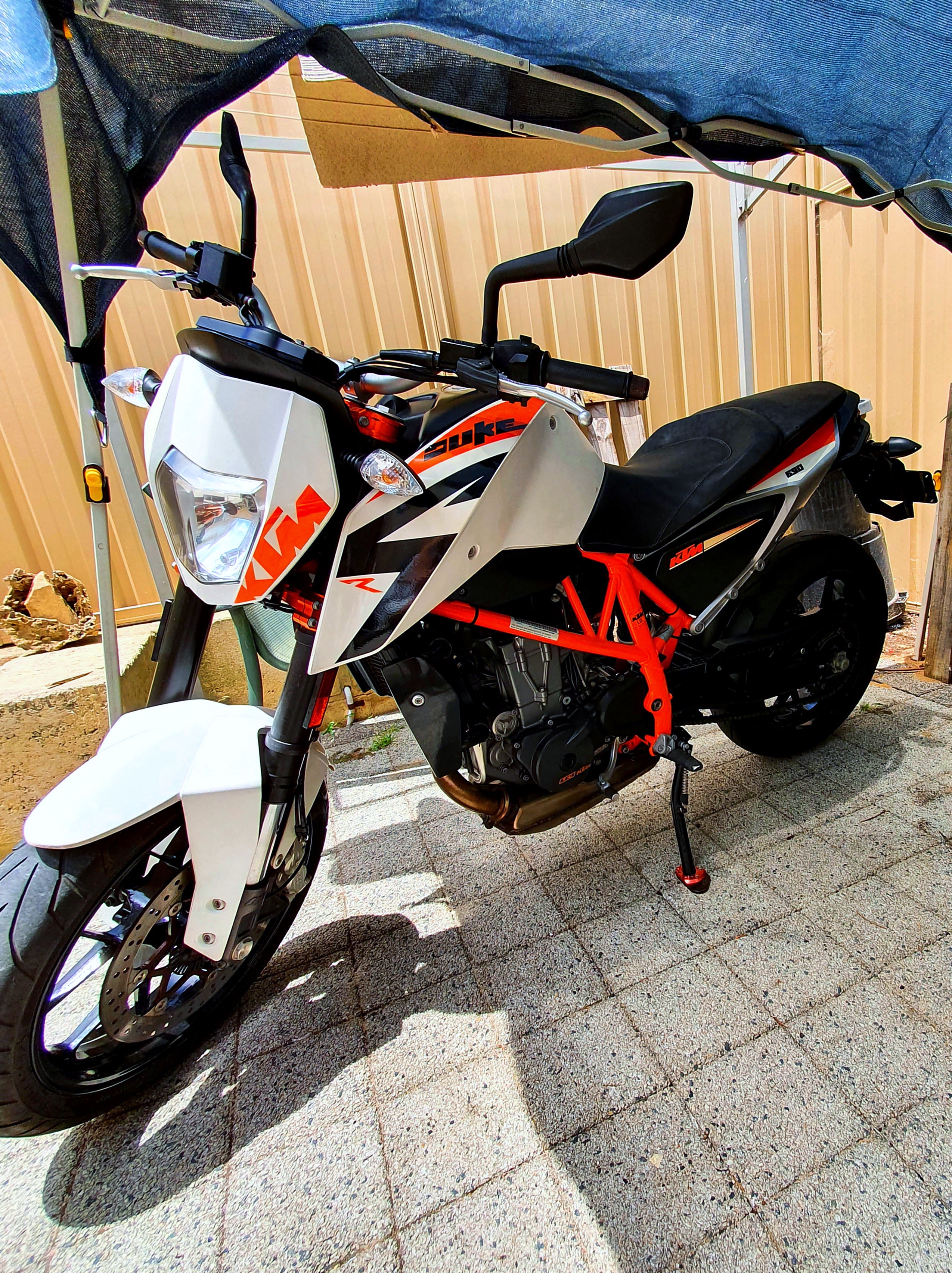 2013 KTM 690 DUKE R ROAD