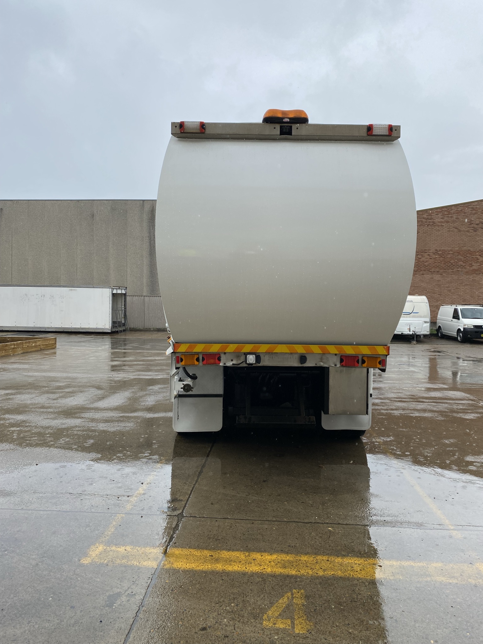 2011 Iveco Acco 8 x 4 front lift garbage compactor