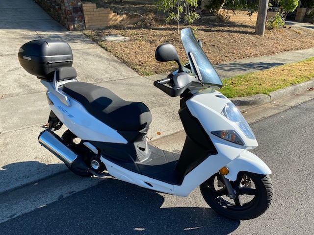 2014 DAELIM S1 SCOOTER