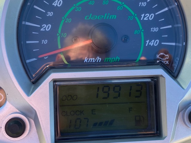 2014 DAELIM S1 SCOOTER