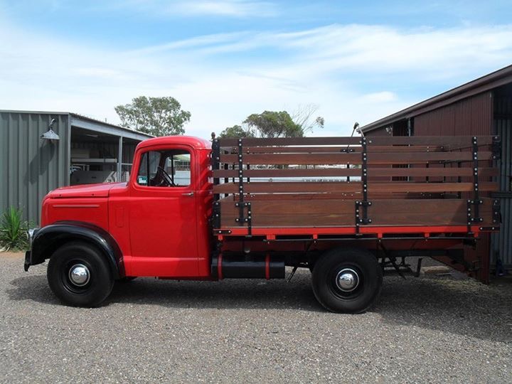 1955 MORRIS COMMERCIAL LC5 TRAY