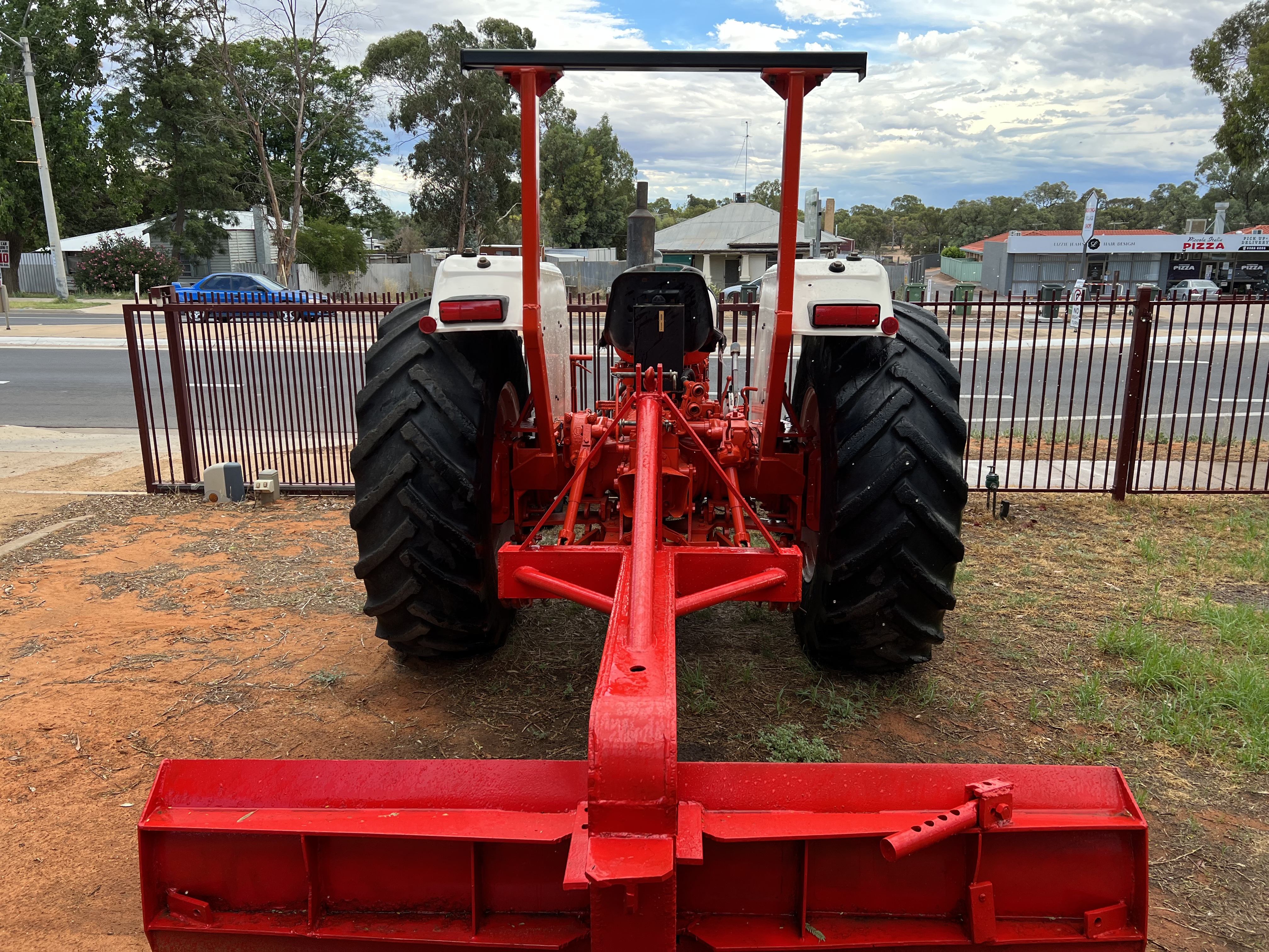 DAVID BROWN 1210 TRACTOR