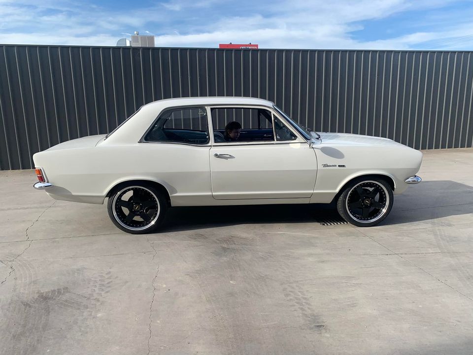 1969 HOLDEN TORANA HB S 4 SP MANUAL 2D SEDAN 
