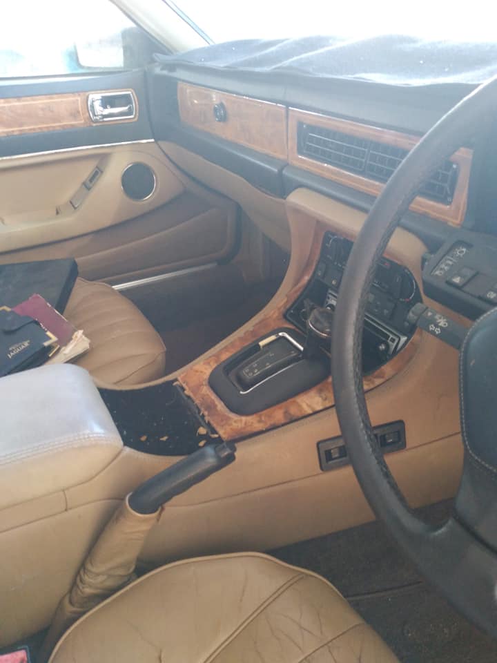 1989 JAGUAR SOVEREIGN JH SALOON