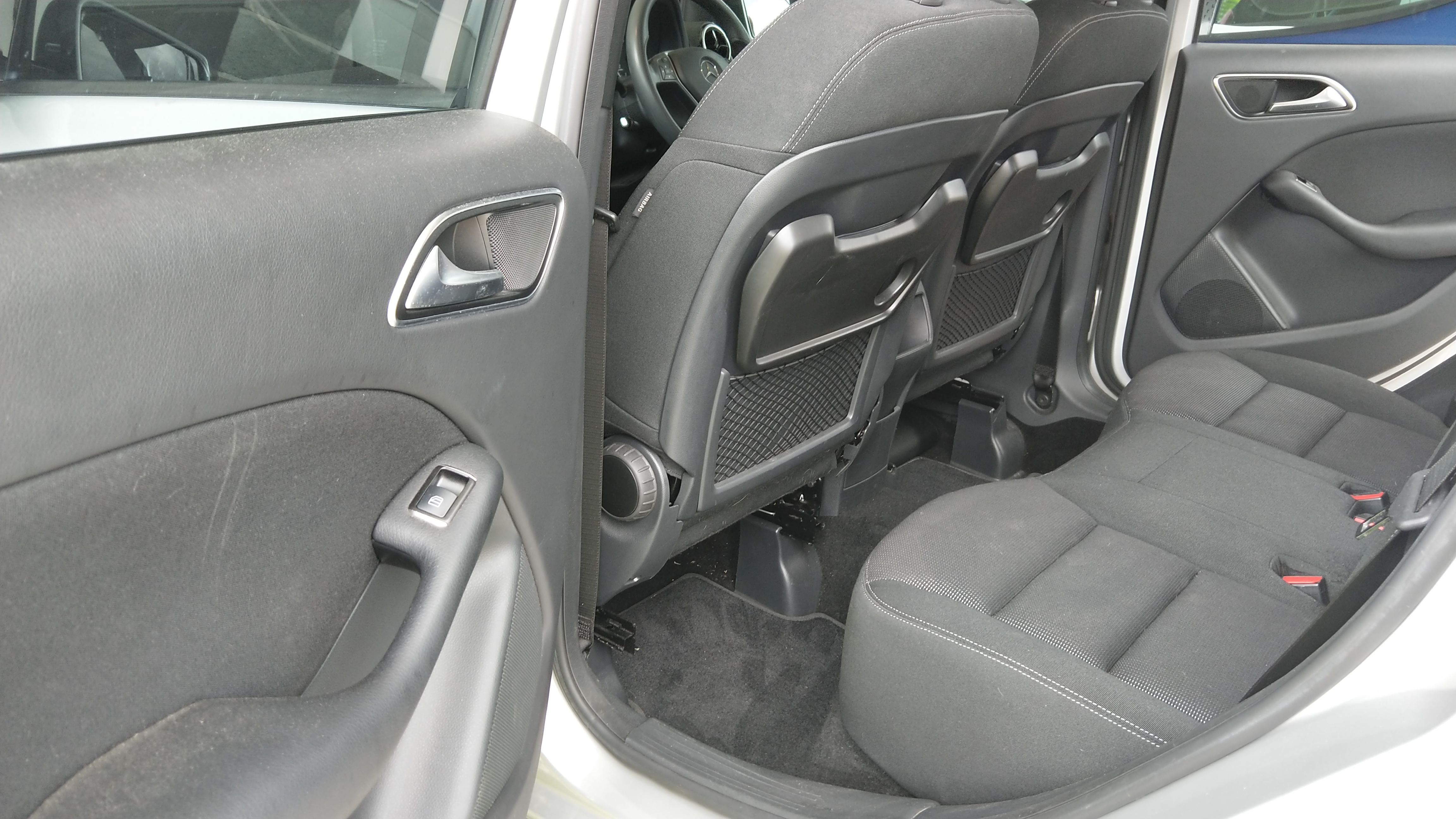2012 MERCEDES BENZ B180 HATCHBACK