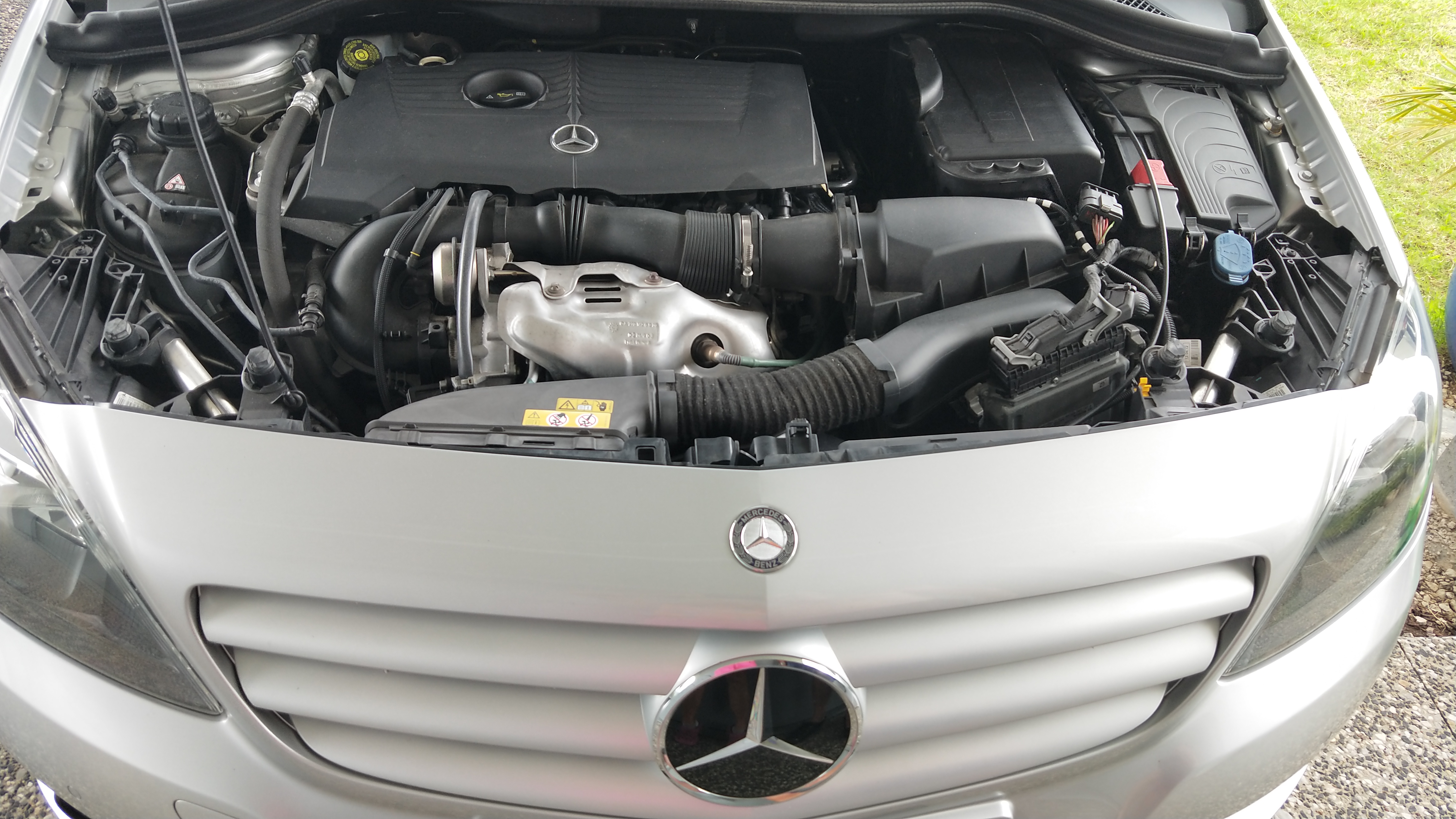 2012 MERCEDES BENZ B180 HATCHBACK
