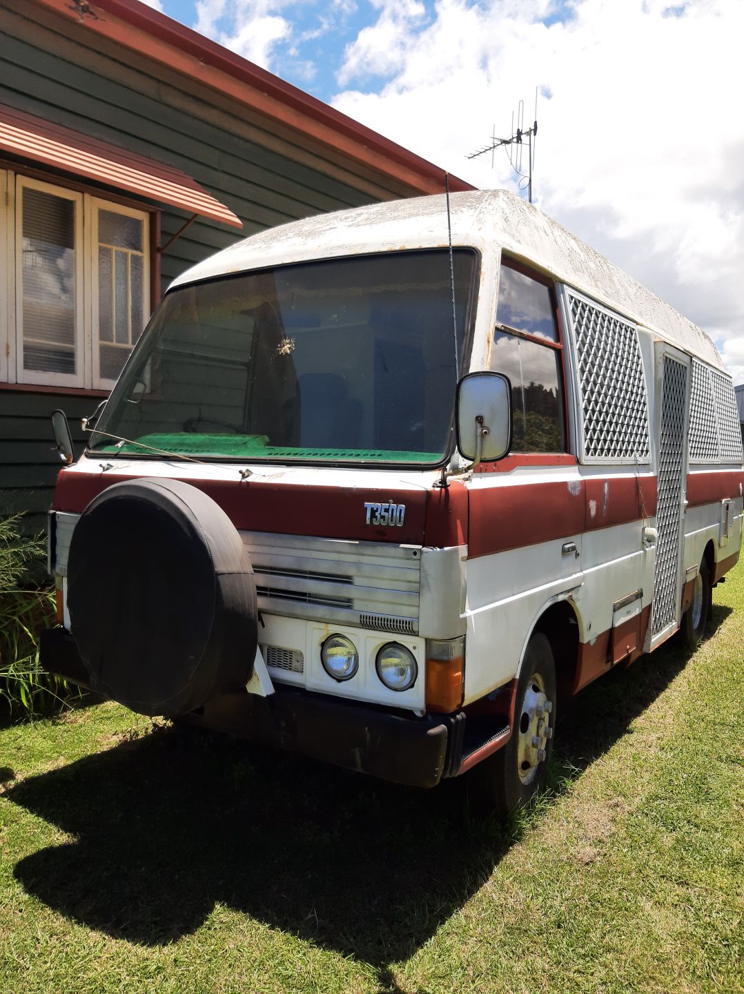 1990 MAZDA T350 MOTOR HOME 