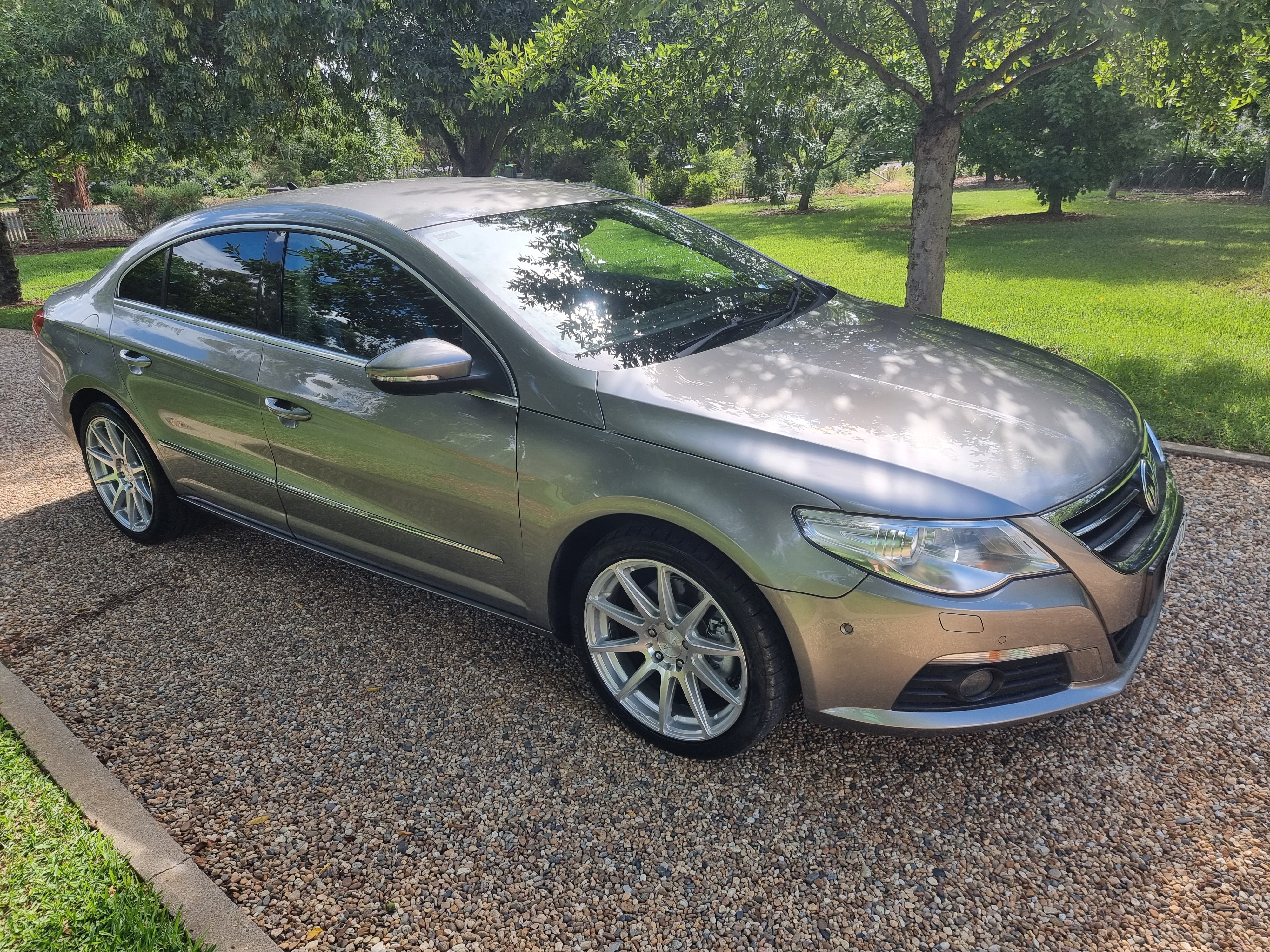 2010 VOLKSWAGEN PASSAT COUPE