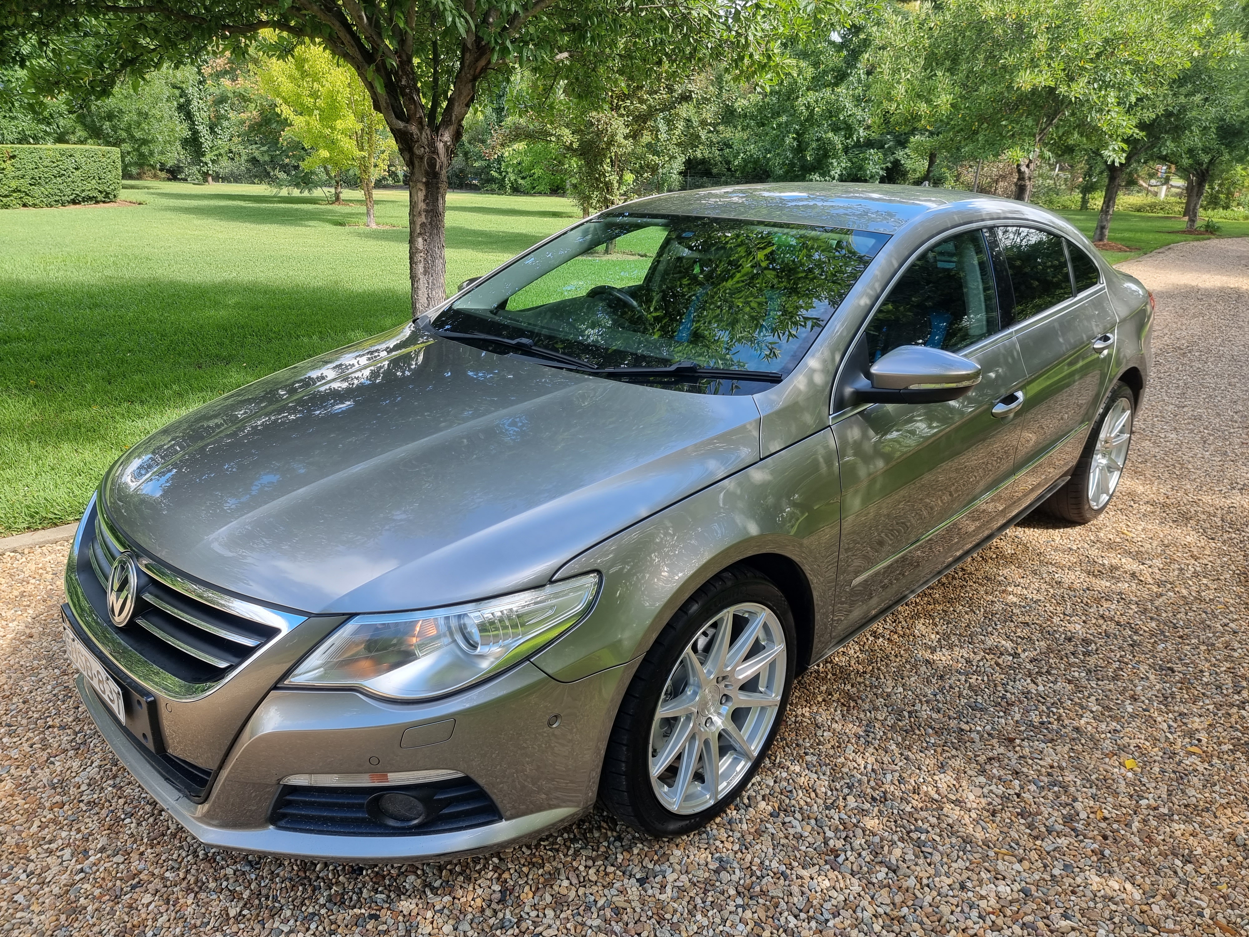 2010 VOLKSWAGEN PASSAT COUPE