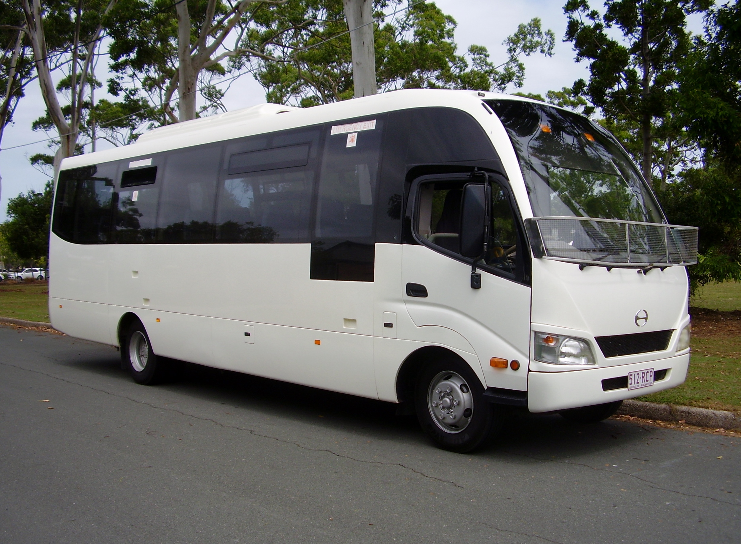2010 SCHOOL BUS HINO RB8 TURBO DELUXE COACH