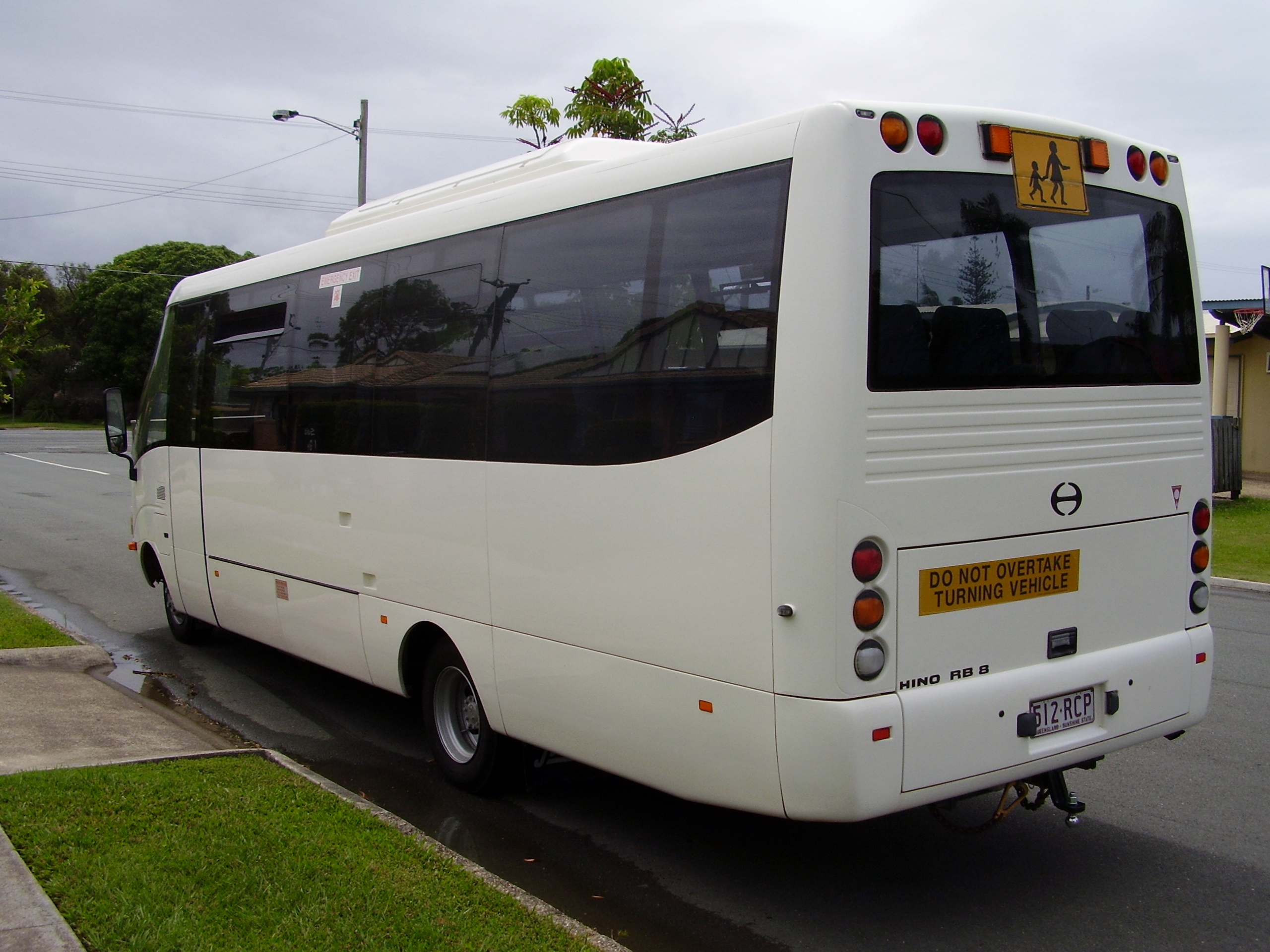 2010 SCHOOL BUS HINO RB8 TURBO DELUXE COACH