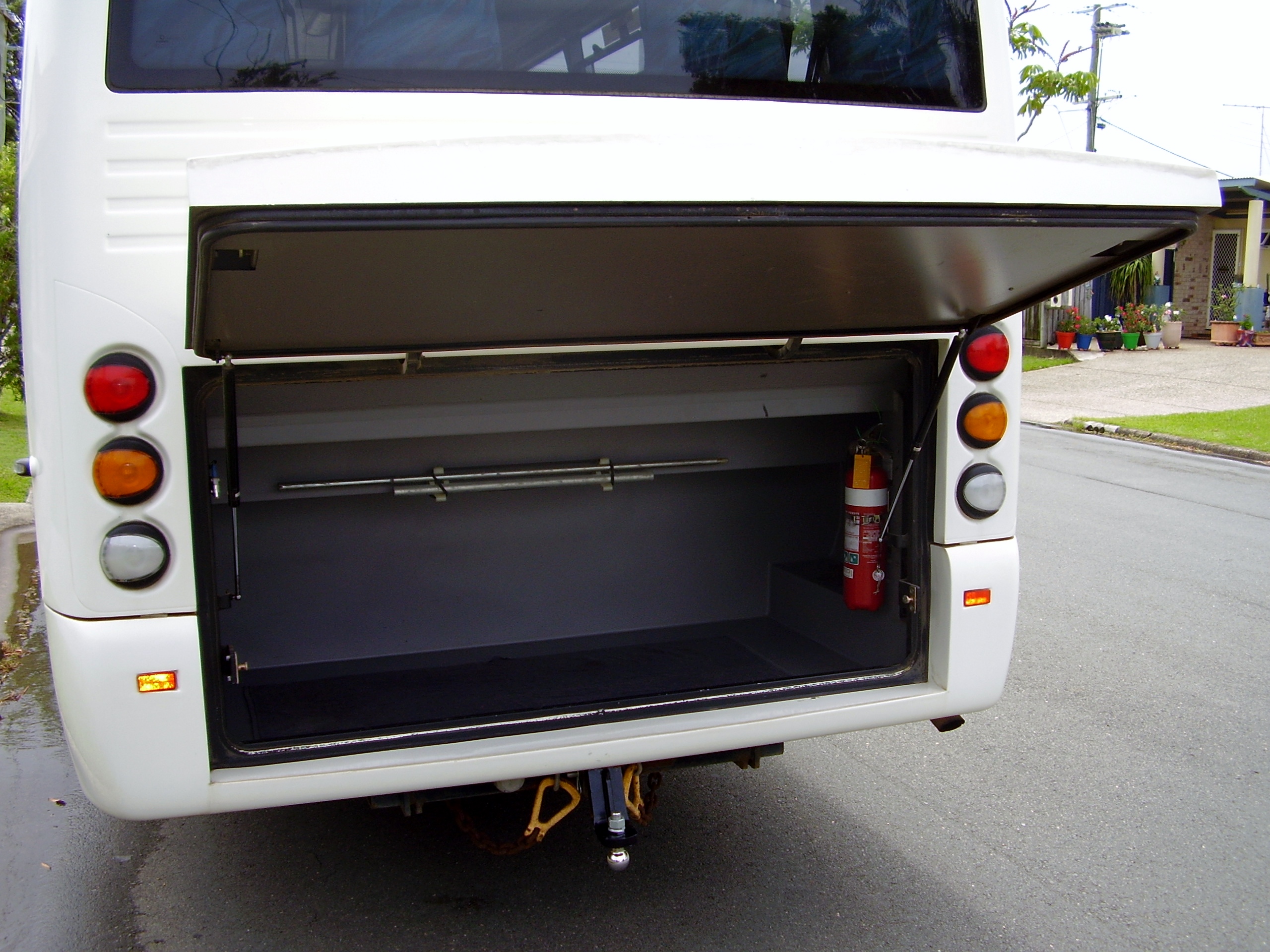 2010 SCHOOL BUS HINO RB8 TURBO DELUXE COACH