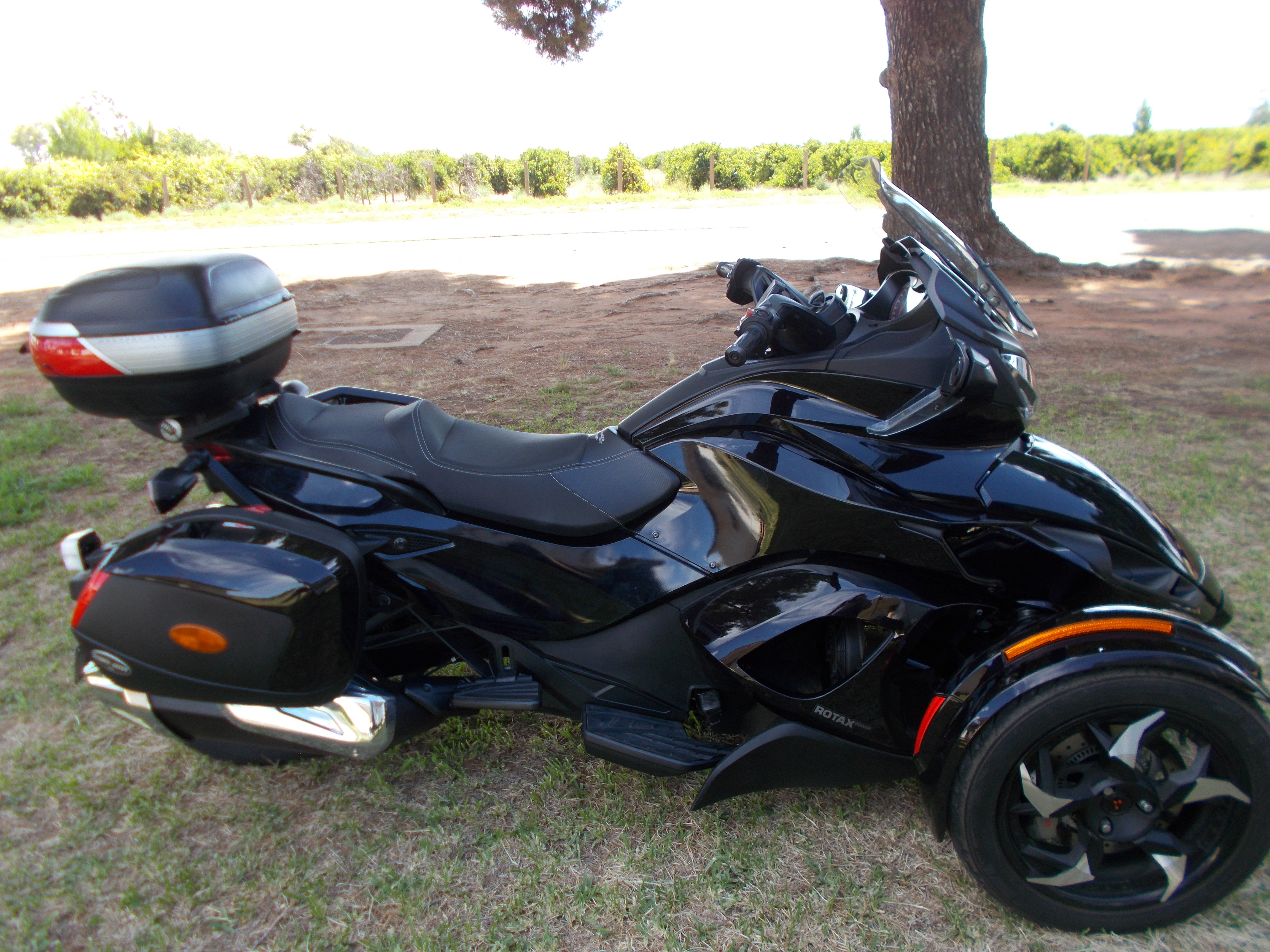 2014 SPYDER RS LIMITED 3 WHEELER