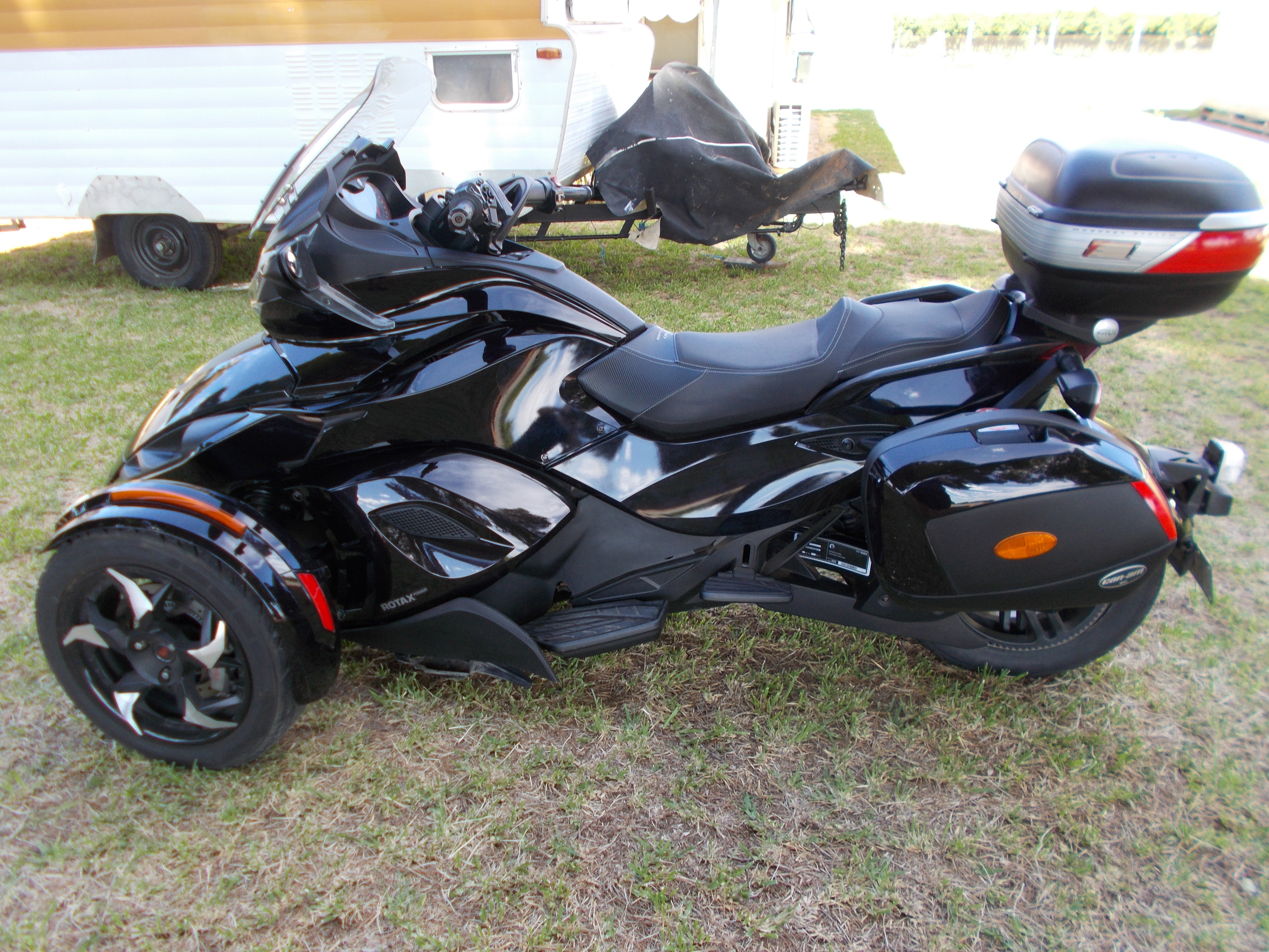 2014 SPYDER RS LIMITED 3 WHEELER