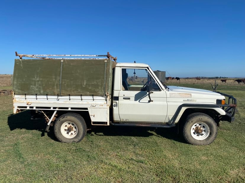 1987 TOYOTA LANDCRUSER UTE FJ75 SERIES TIPPER TRAY UTE