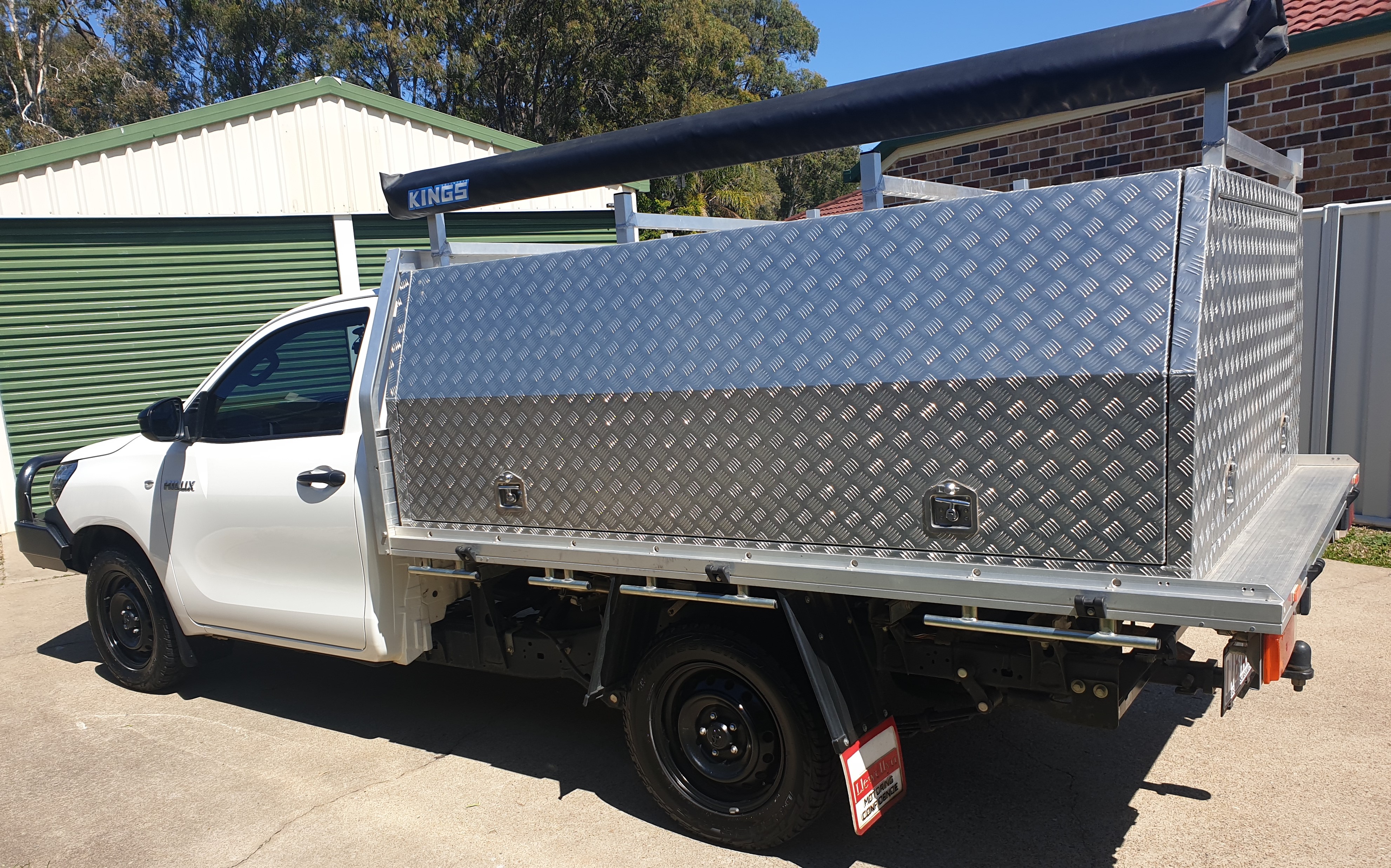 2019 TOYOTA HILUX TGN121R MY19 WORKMATE 5 SP MANUAL C/CHAS