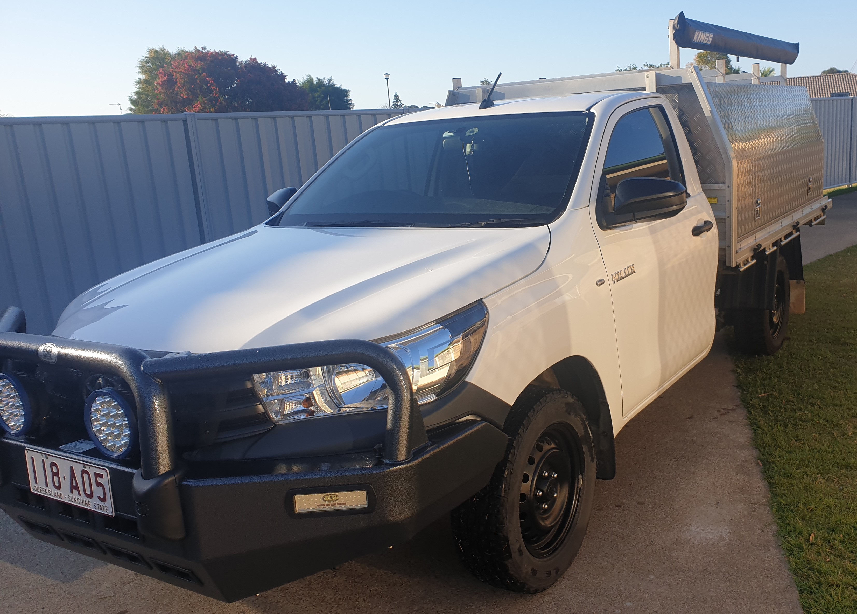 2019 TOYOTA HILUX TGN121R MY19 WORKMATE 5 SP MANUAL C/CHAS