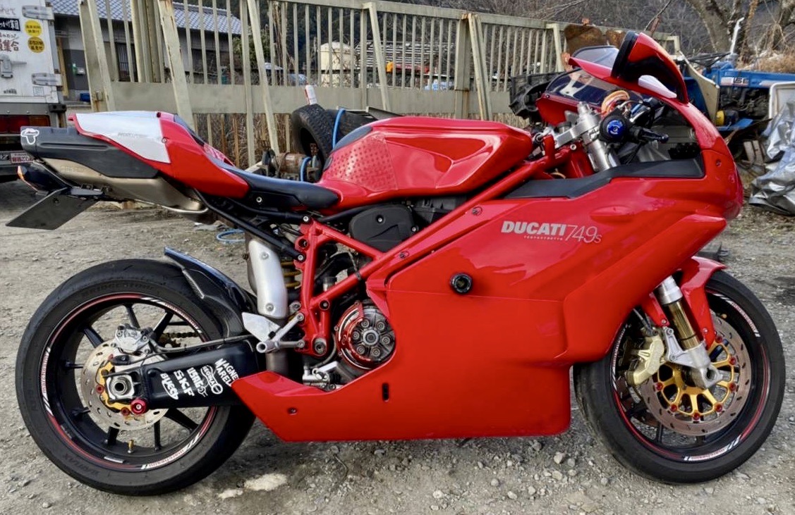 2004 DUCATI 749S SPORTS