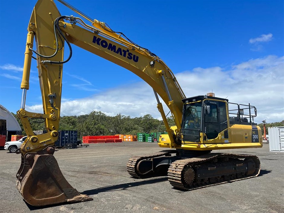 2017 KOMATSU PC300LC-8 EXCAVATOR
