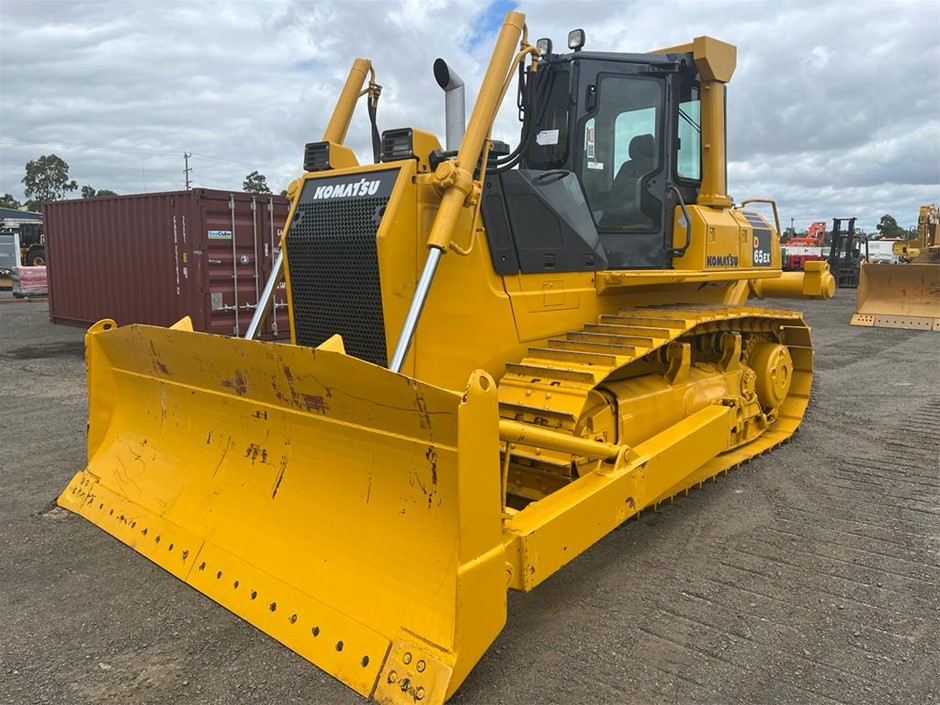 KOMATSU D65EX BULLDOZER