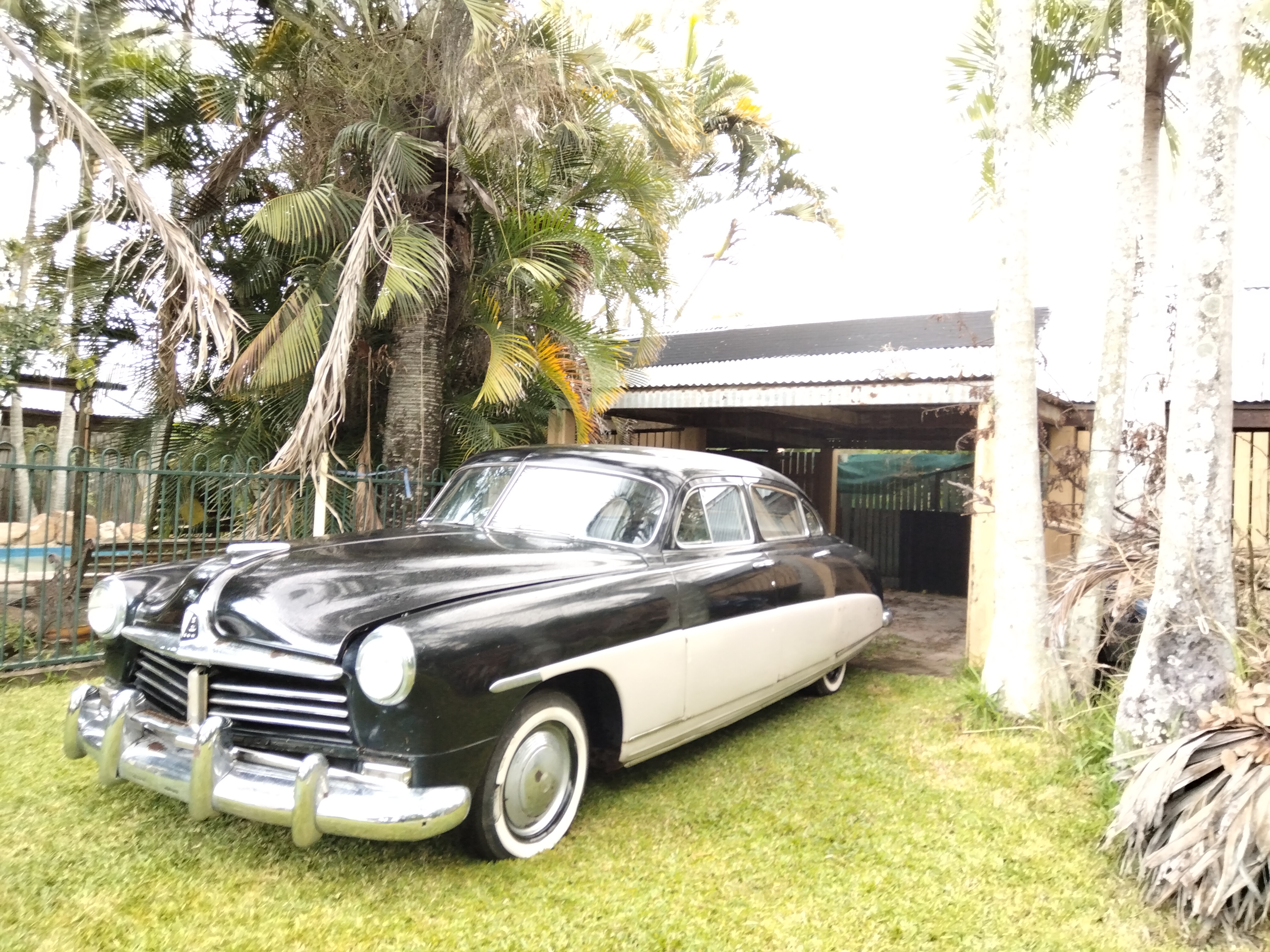 1949 HUDSON SUPER SIX SEDAN