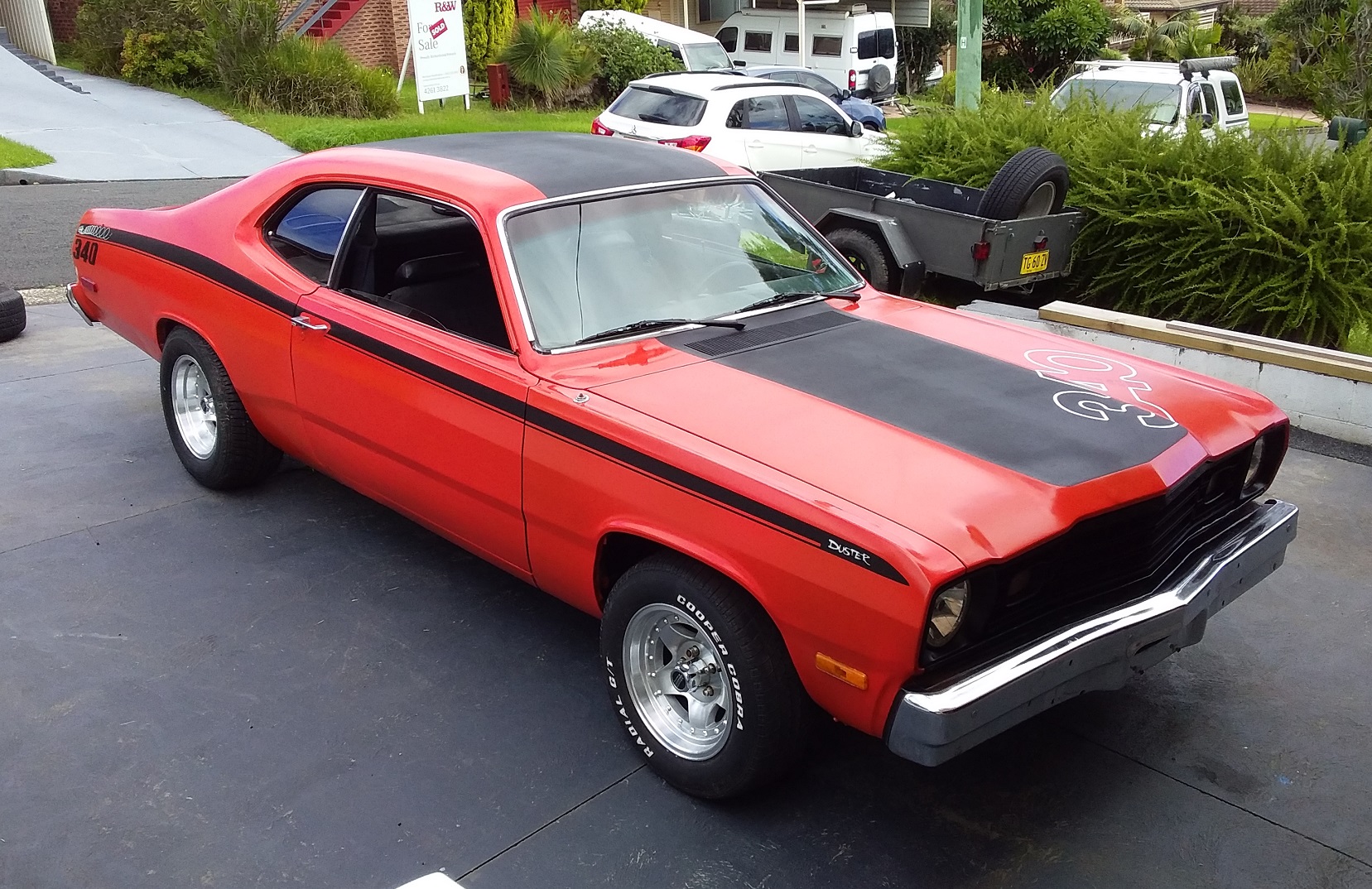 1975 PLYMOUTH DUSTER COUPE