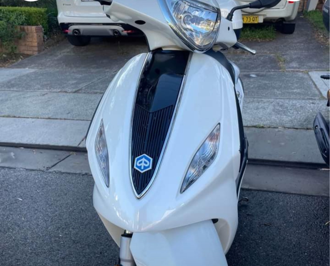 2017 PIAGGIO FLY 150 SCOOTER