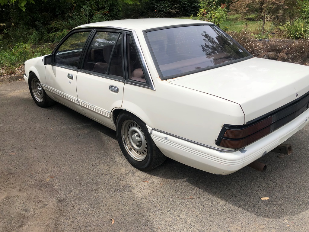 1985 HOLDEN COMMODORE VK V8 BT1 SEDAN