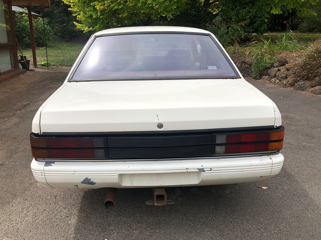 1985 HOLDEN COMMODORE VK V8 BT1 SEDAN