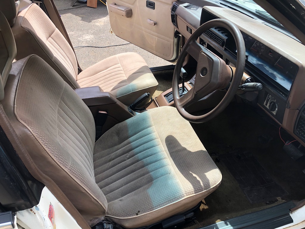 1985 HOLDEN COMMODORE VK V8 BT1 SEDAN