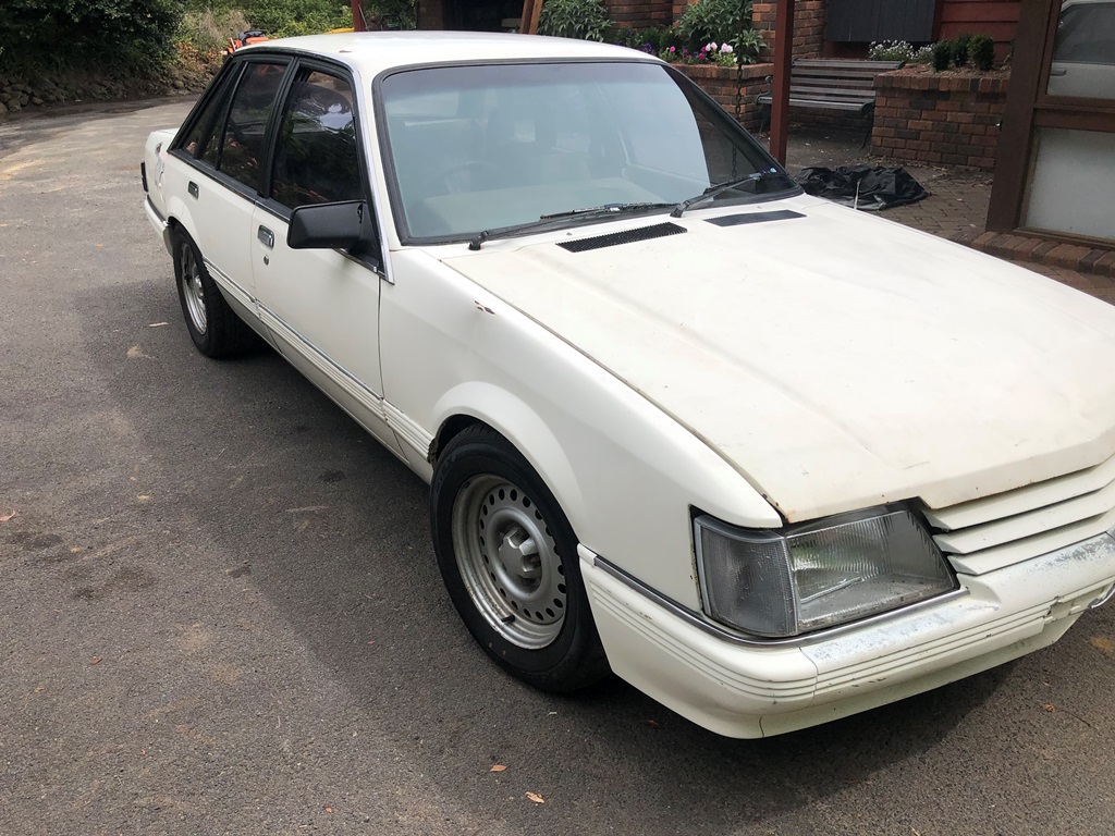 1985 HOLDEN COMMODORE VK V8 BT1 SEDAN