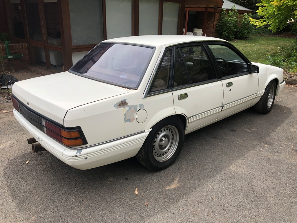 1985 HOLDEN COMMODORE VK V8 BT1 SEDAN