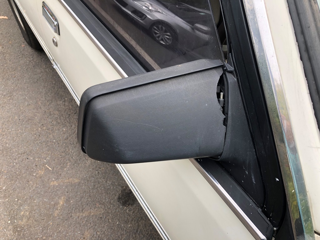 1985 HOLDEN COMMODORE VK V8 BT1 SEDAN