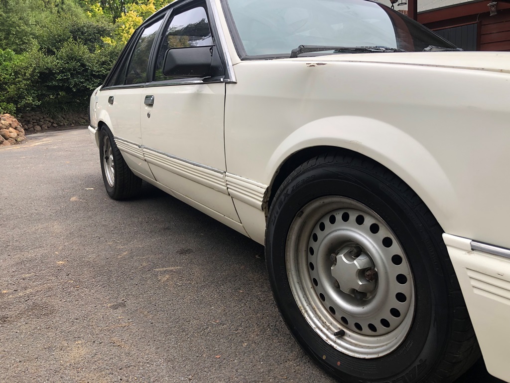 1985 HOLDEN COMMODORE VK V8 BT1 SEDAN