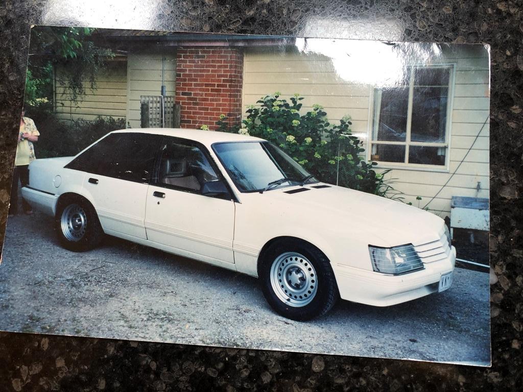1985 HOLDEN COMMODORE VK V8 BT1 SEDAN