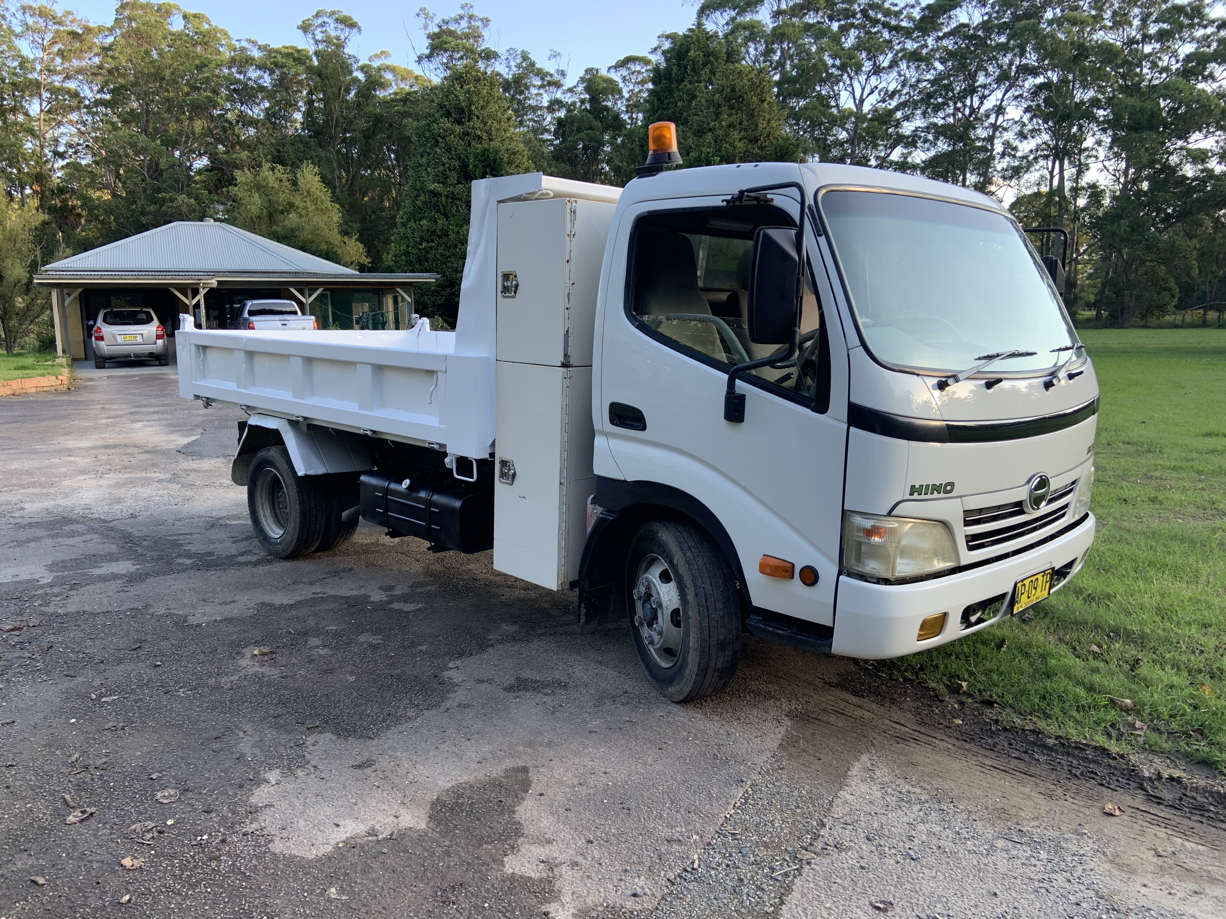 2007 HINO 300 XZU427R 816 6 SP MANUAL CREW C/CHAS