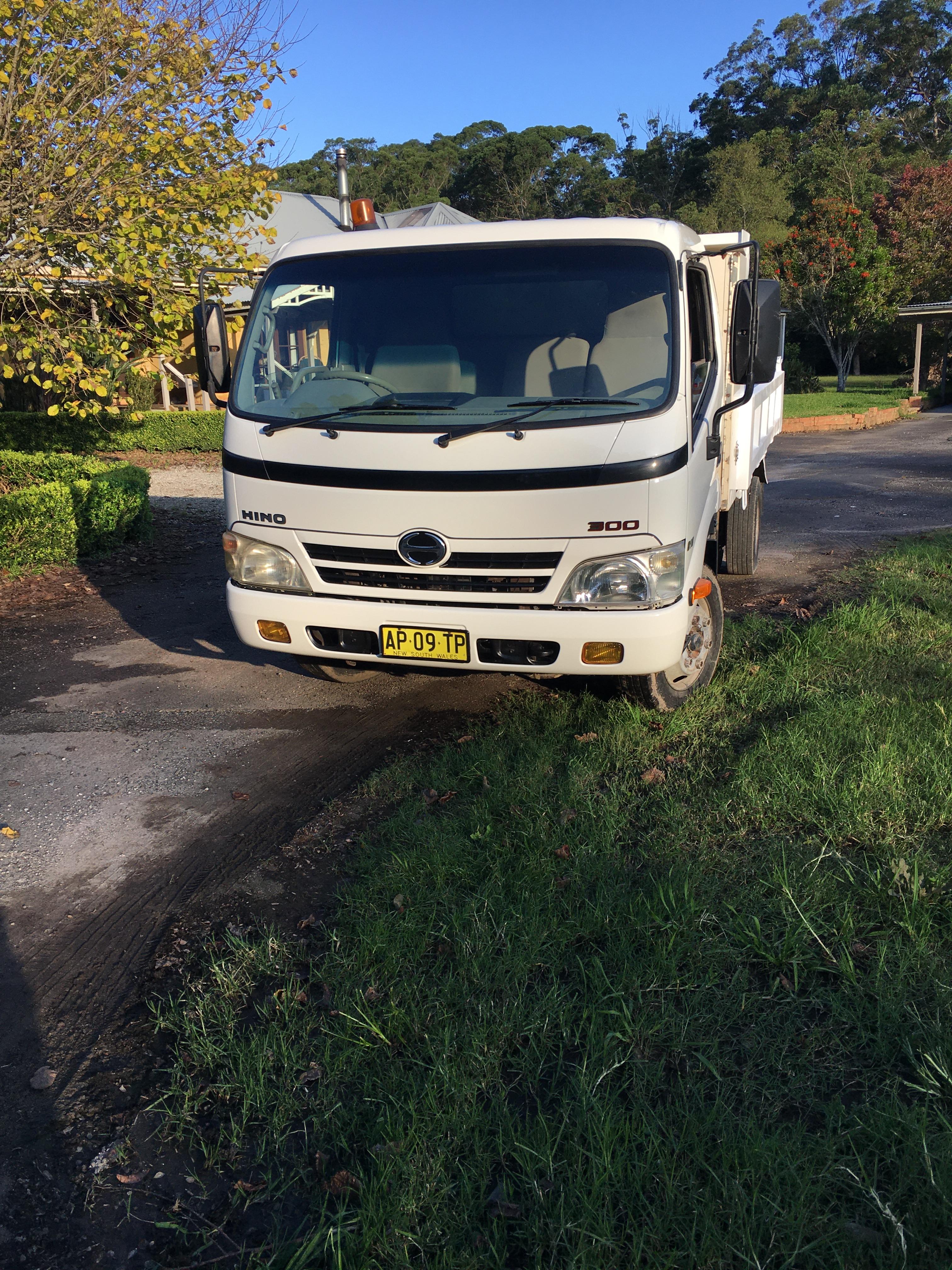 2007 HINO 300 XZU427R 816 6 SP MANUAL CREW C/CHAS