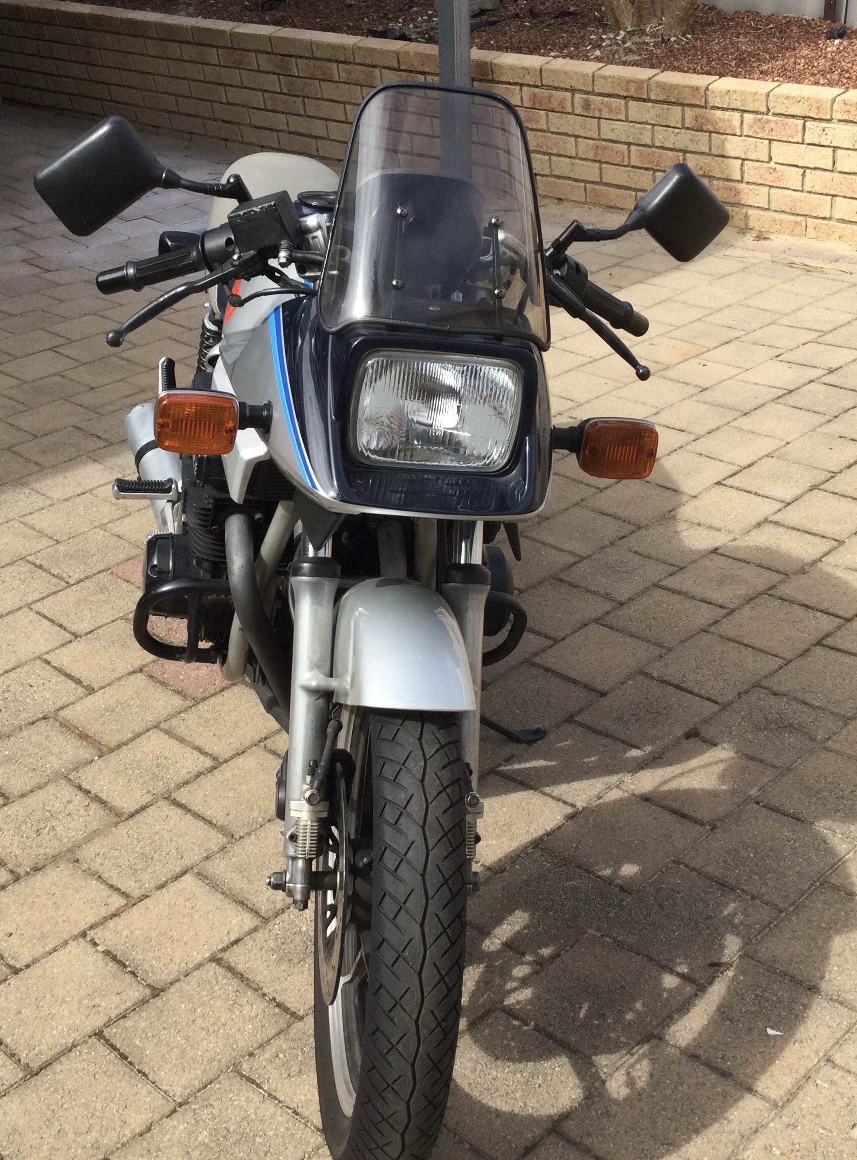 1983 SUZUKI GSX1100S (KATANA) ROAD