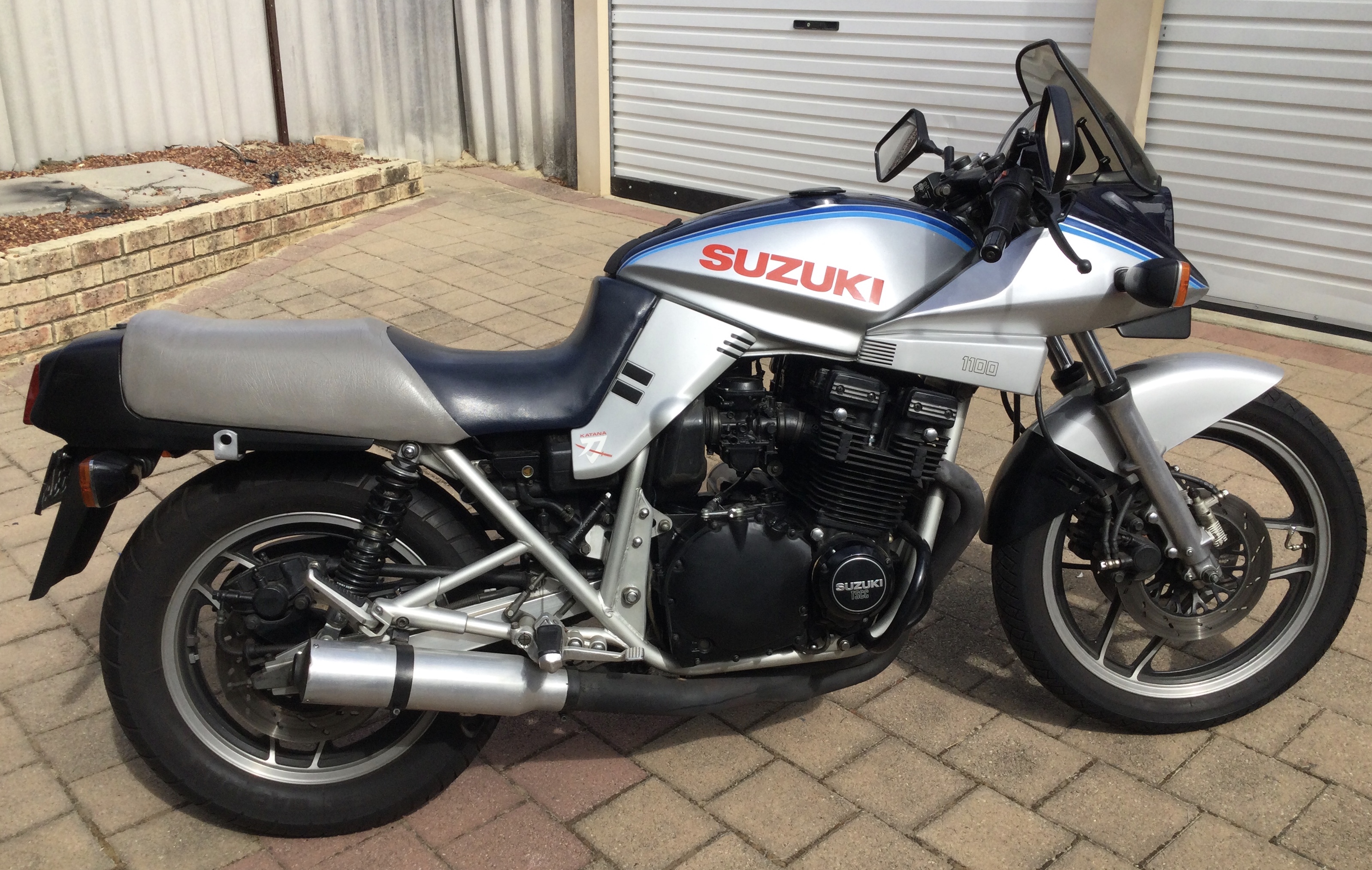 1983 SUZUKI GSX1100S (KATANA) ROAD