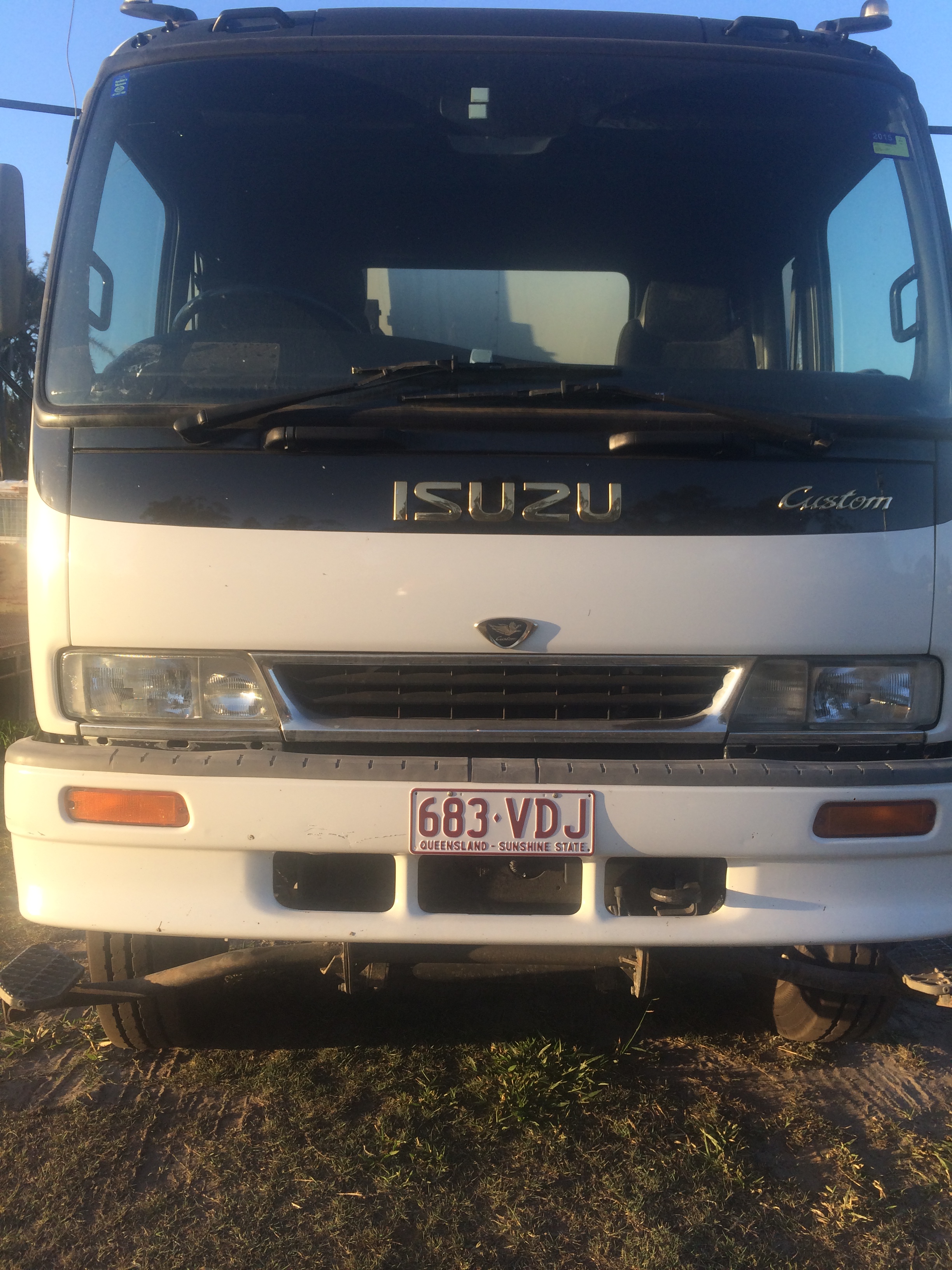 2000 ISUZU FTR 950 TRAY