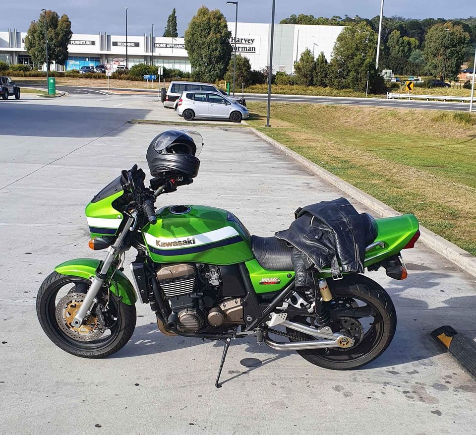 2004 KAWASAKI ZRX ROAD