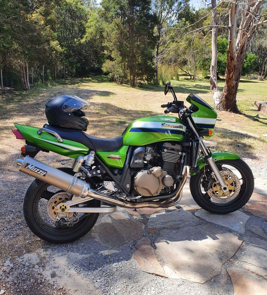 2004 KAWASAKI ZRX ROAD