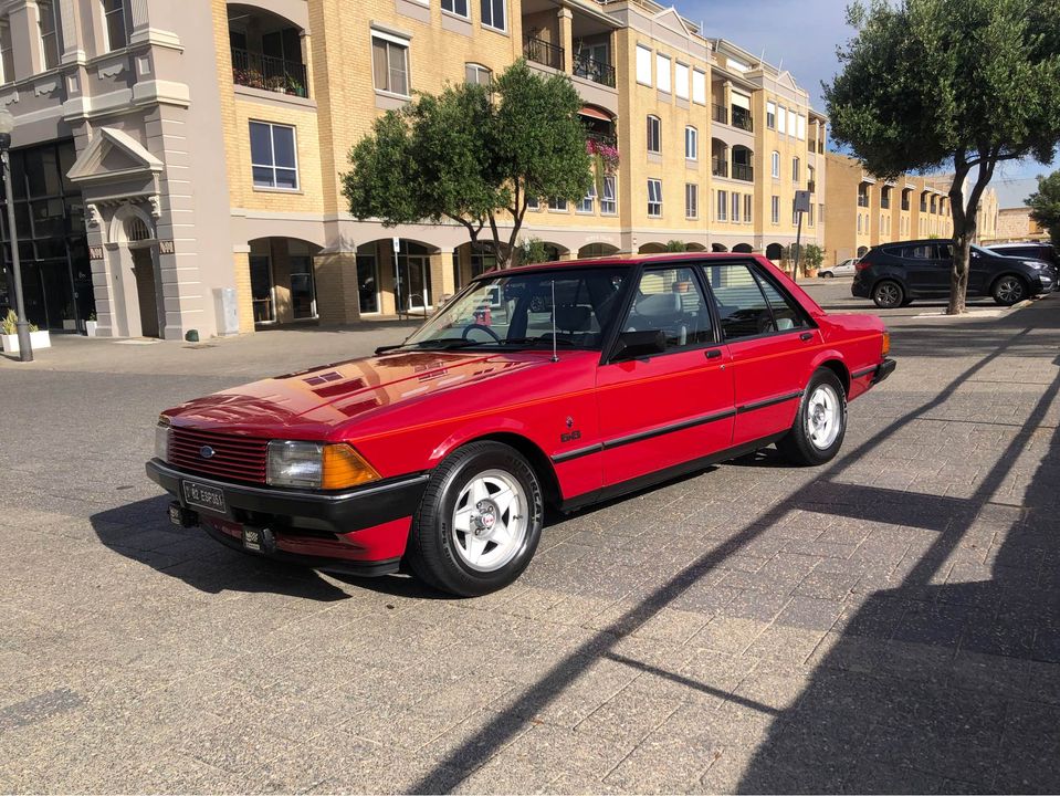 1982 FORD FAIRMONT ESP SEDAN
