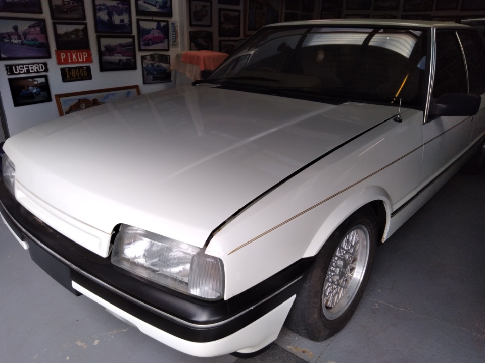 1987 FORD FALCON XF SEDAN