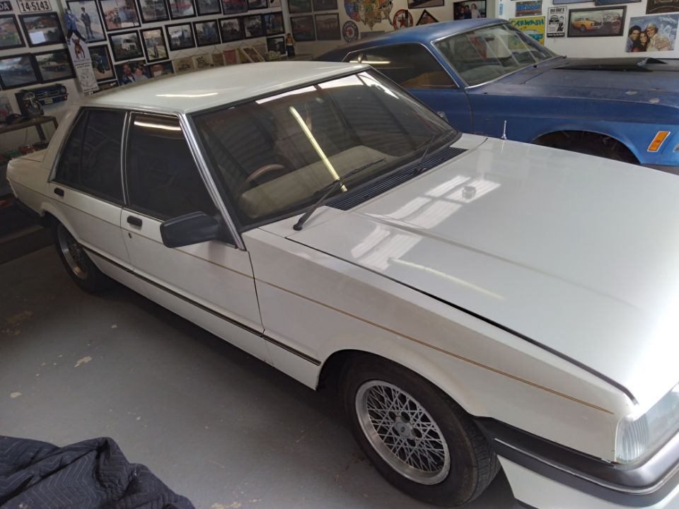 1987 FORD FALCON XF SEDAN